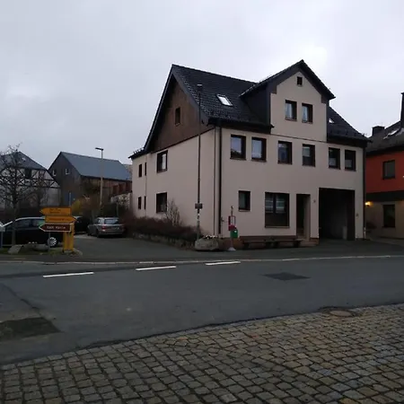 Am Marktplatz *